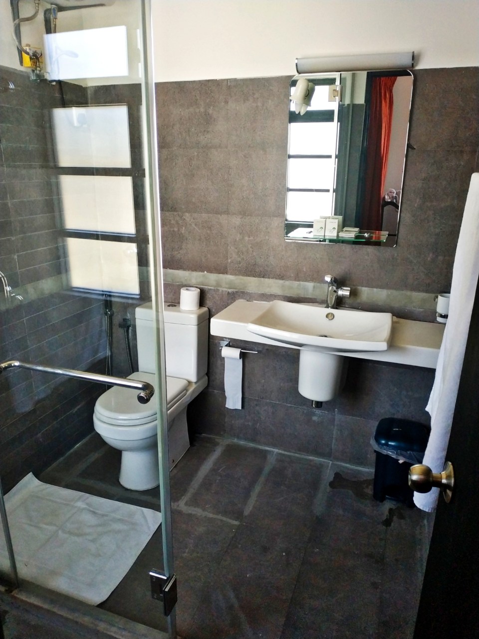 PicsArt_04-24-07.51.27