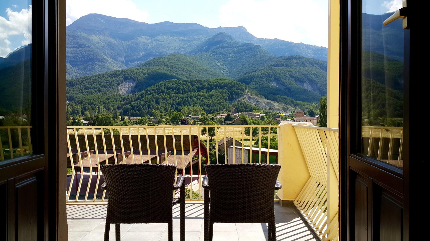 Vistas desde el Hostal Río Ara